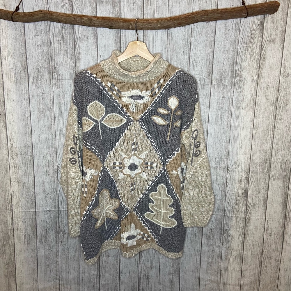 Vintage White Stag embroidered Sweater